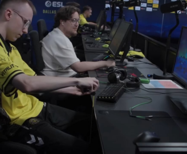 ZYWOO laughing at ROPZ being finicky about his desk height