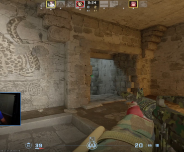 This guy didn't see the enemy on his POV, but his teammate did