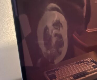 How to clean this screen
