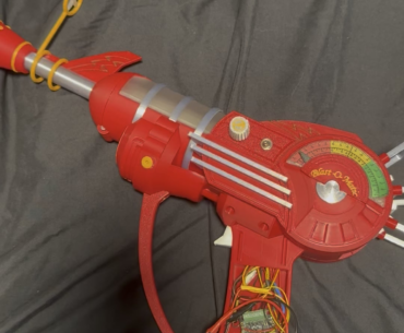 Just made this 3d printed ray gun and having issues with it working anyone know how to fix it?