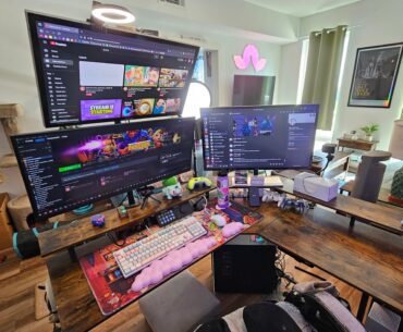 Finally upgraded to some pretty peripherals to my station, makes it feel so much brighter and cozier and complete!