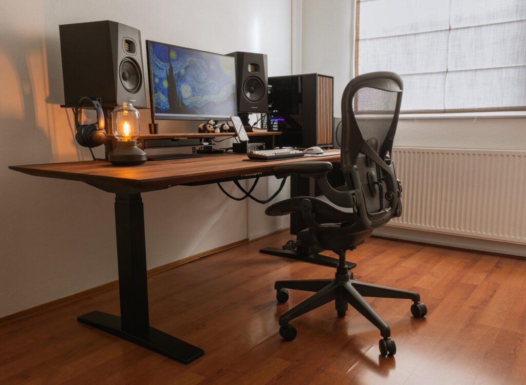 My solid wood desk setup for gaming & productivity