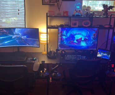 His and hers Flight Station