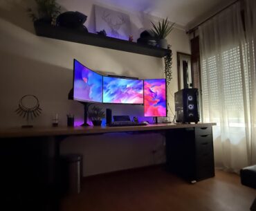 Don’t know how to feel about 3rd monitor