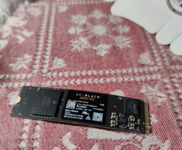 WD SN770 1TB arrived slightly bent – is it still safe to use?