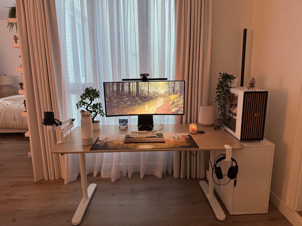 I want to replace my Bekant desk, thinking of either the Mittzon or doing the classic Karlby DIY desk.