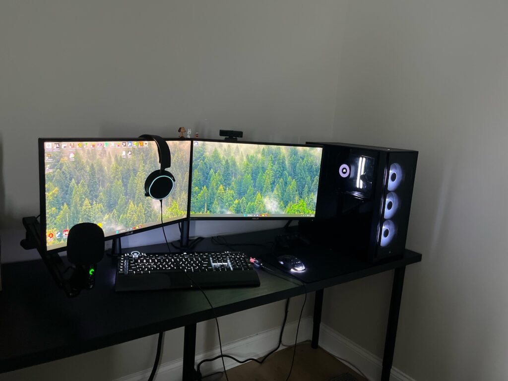 Finally happy with how my setup looks. How did I do?