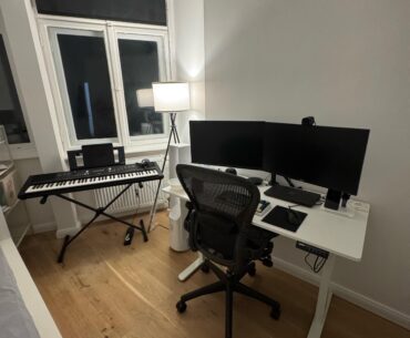 New apartment, new home office setup