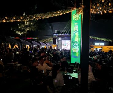 The horde is gathering to watch the Mongolz in 2 hours, bars and restaurants all around the country is filling up