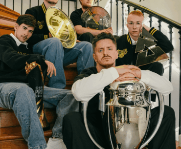 Vitality flexing their 2025 trophies