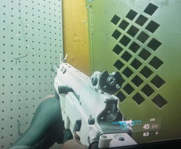 white solid camo glitch wz