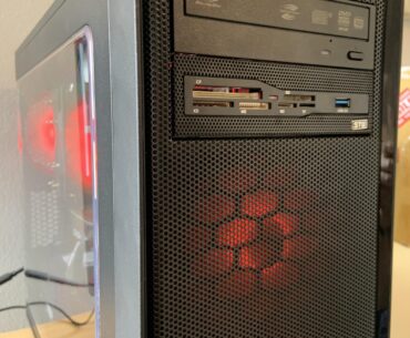Had an extra drive bay so I installed an SD card reader. Way more ports than I’ll ever use, but I think it looks neat.