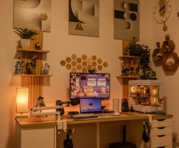 Added a small monitor, and a clock, and a new boom arm