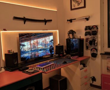 My OLED + CRT battlestation