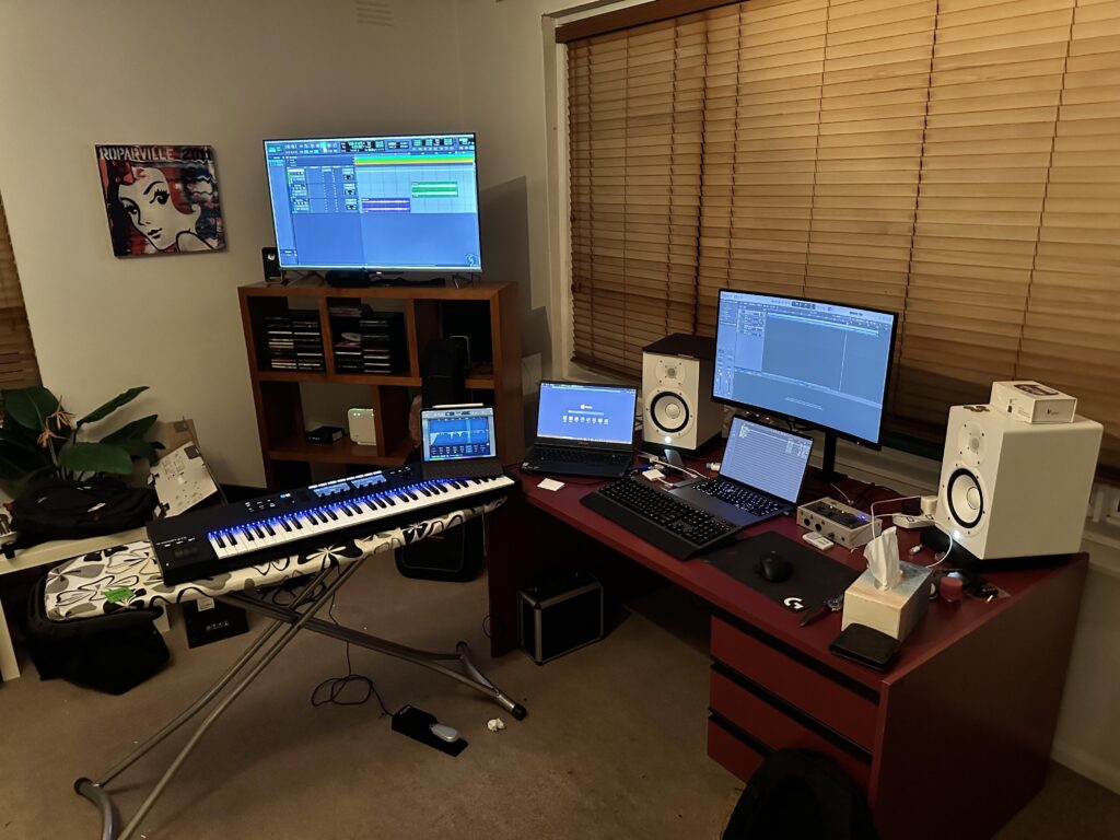 Makeshift gaming work studio in an AIRBNB? Thoughts? xD