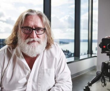 Gabe Newell says he founded Valve after Doom showed him Microsoft 'was missing the opportunity' offered by the internet: 'I was willing to sort of put my money where my mouth was'