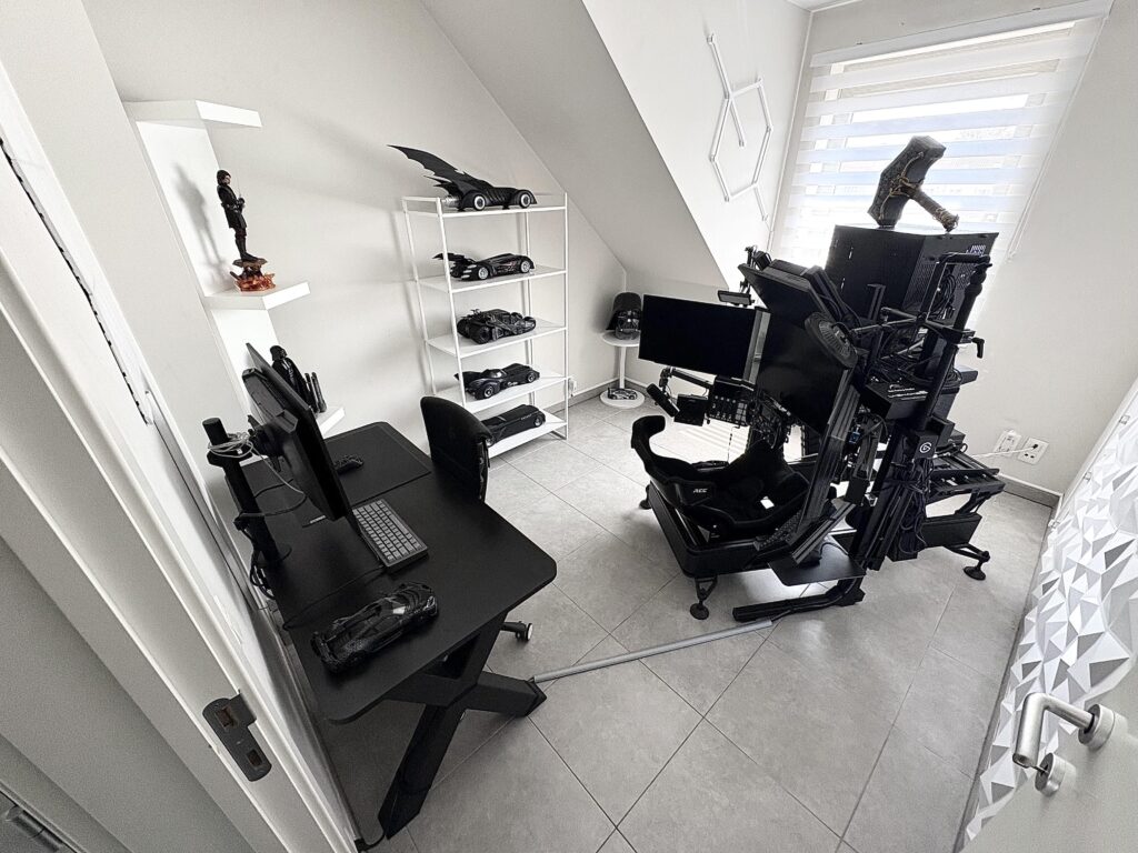 1 PC for both desk & sim