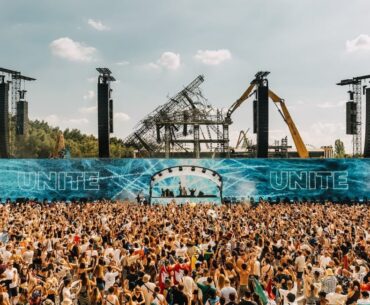 Tomorrowland 2025 mainstage feels pretty dystopic