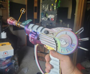 Iridescent Ray Gun!