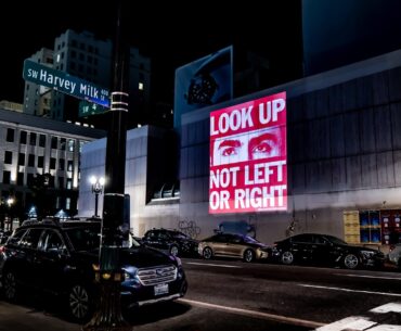 When the news won’t tell the truth, the streets do. Luigi projections seen across Portland and LA