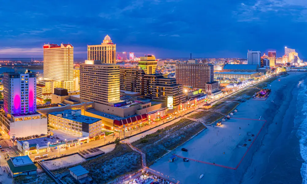 In-person June gaming revenue outpaces the online take in New Jersey, bucking recent trend — CDC Gaming In-person June gaming revenue outpaces the online take in New Jersey, bucking recent trend — CDC Gaming