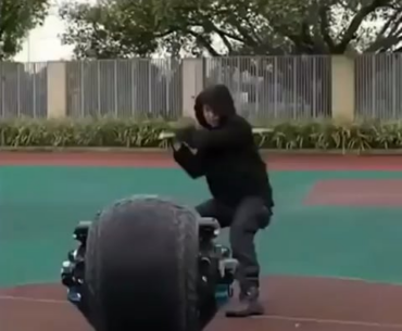 Chinese police have employed a new spherical robot equipped with multiple forms of defense.