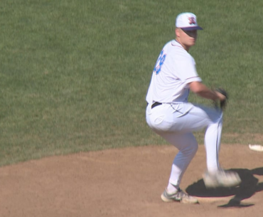 Express take both games of doubleheader with Loggers