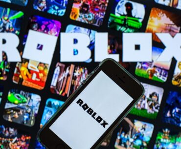Roblox stock soars 16% after revenue beat, strong user growth
