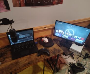 Before i got a l desk and a proper gaming pc i was running with this