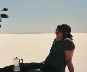 Johny silverhand and v chilling in the badlands