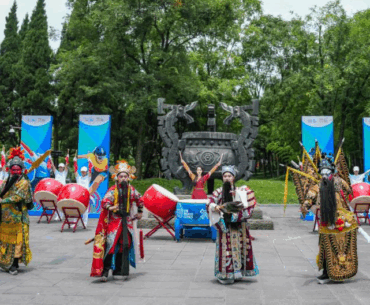 Torch relay for World Games debuts in China, tracing cultural landmarks
