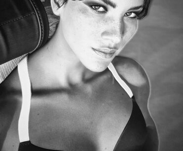 Absolutely gorgeous she is!!!!!