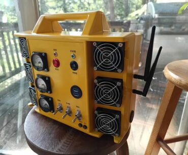 I built a PC based on a 50s Geiger counter