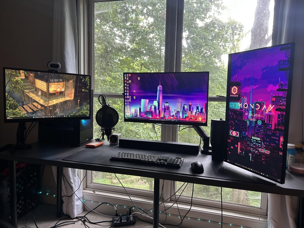 I’ve invested quite a bit into my setup this year and I love how it’s turned out!