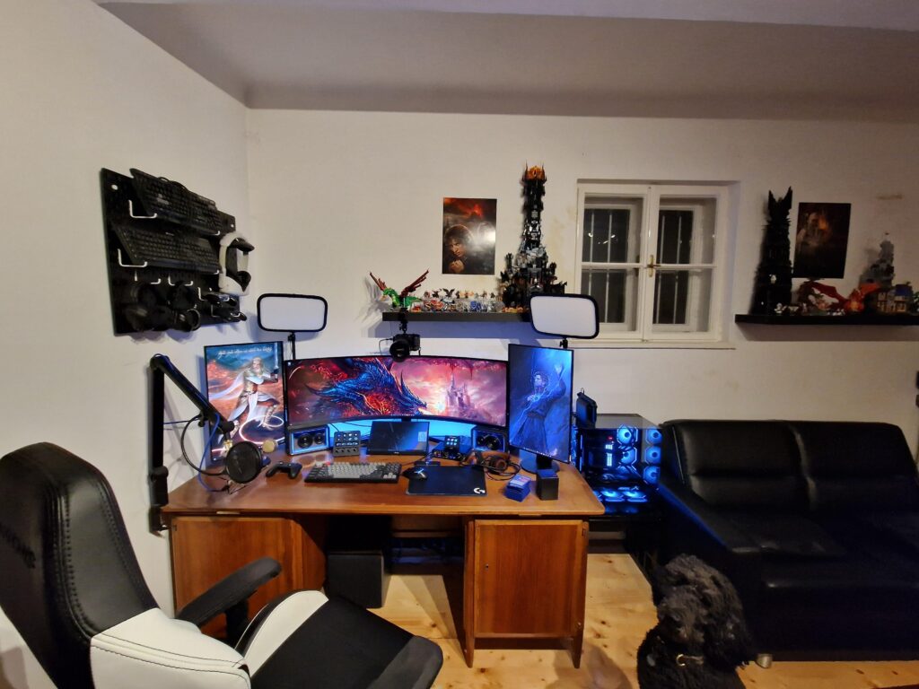 Battlestation for gaming, streaming and work - just finished my new PC.
