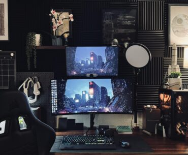 Stacked Monitors 👀