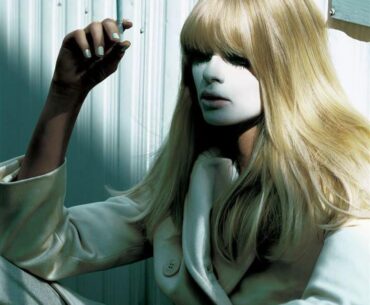 This is way better Pris image, than in original Bladerunner... Updated to modern views, but still classic