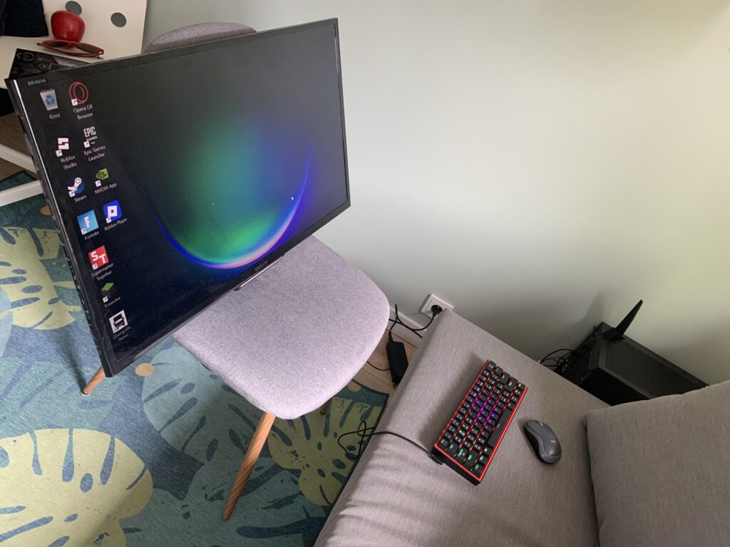 Got a of mid-room overhaul, and now this is my battle station. I think I had posted my old laptop based one earlier this year.