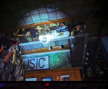 Is this the Barnes & Noble wall art from the 90s? (The Last of Us Part II)