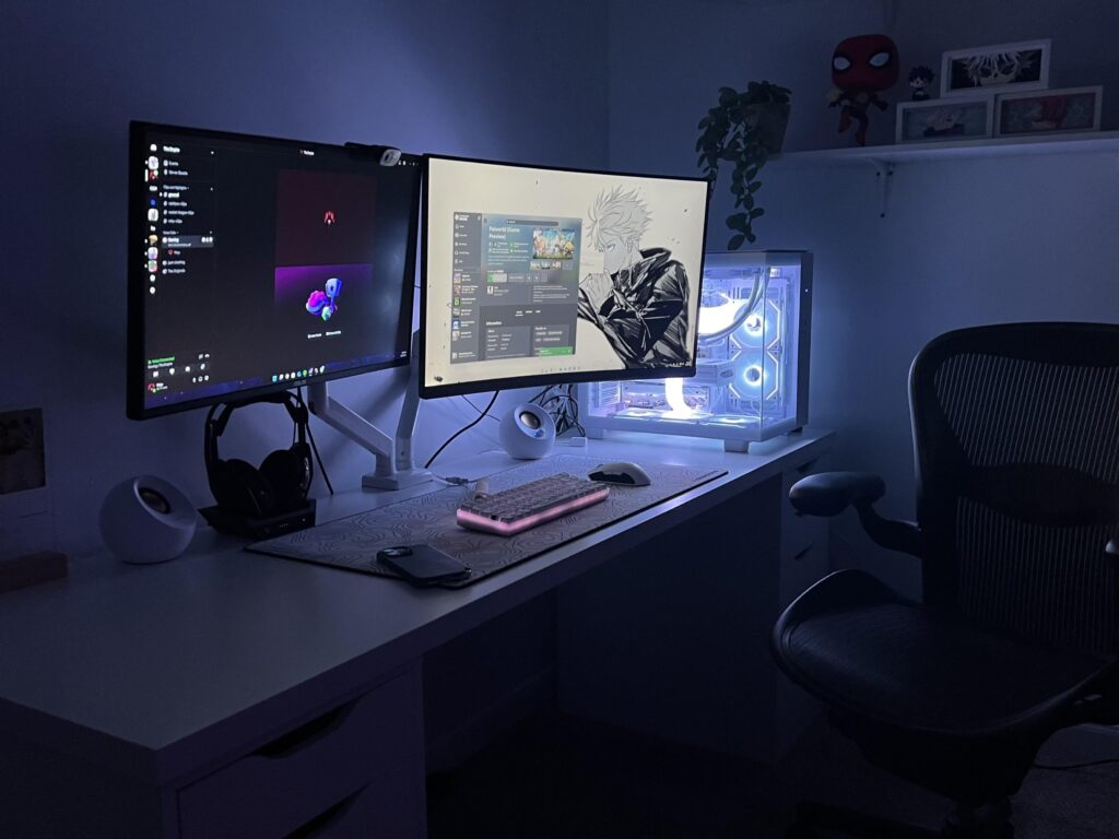 After a couple months of watching everything that flows through this Reddit my first PC and battle station is here