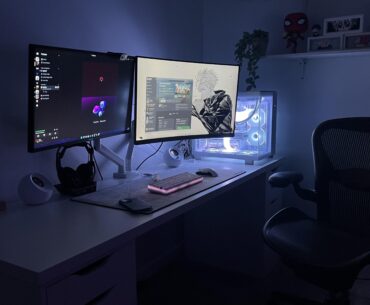 After a couple months of watching everything that flows through this Reddit my first PC and battle station is here