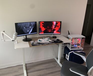 Just moved so no decor yet