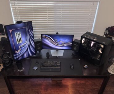 Some recent changes : new speaker stands, I put the speakers next to the primary monitor instead of at the sides of the desk for better fidelity. I also added a Fosi Audio Q4 DAC for my Klipsch promedia heritage speakers.