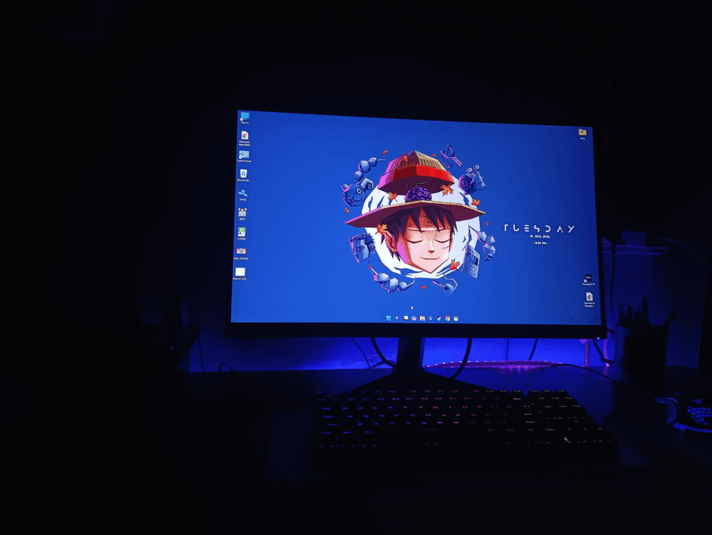 Today my Samsung syncmaster s20b300 got retired and Acer nitro vg271u me came in