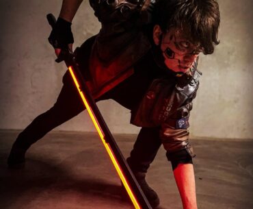 V Cosplay With Handmade Thermal Katana