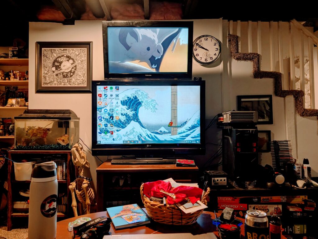 Finally thought of a use for the extra TV I had lying around.
