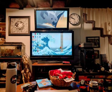 Finally thought of a use for the extra TV I had lying around.