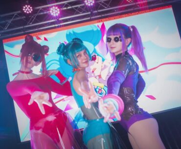 Us Cracks Cosplay