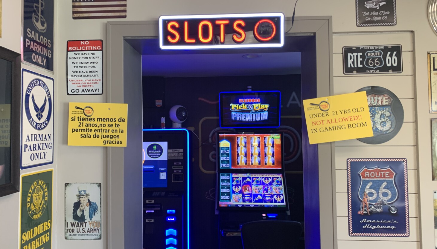 Once tied to a reputed mob gambling ring, operator of Cicero diner still holds video gaming license Once tied to a reputed mob gambling ring, operator of Cicero diner still holds video gaming license
