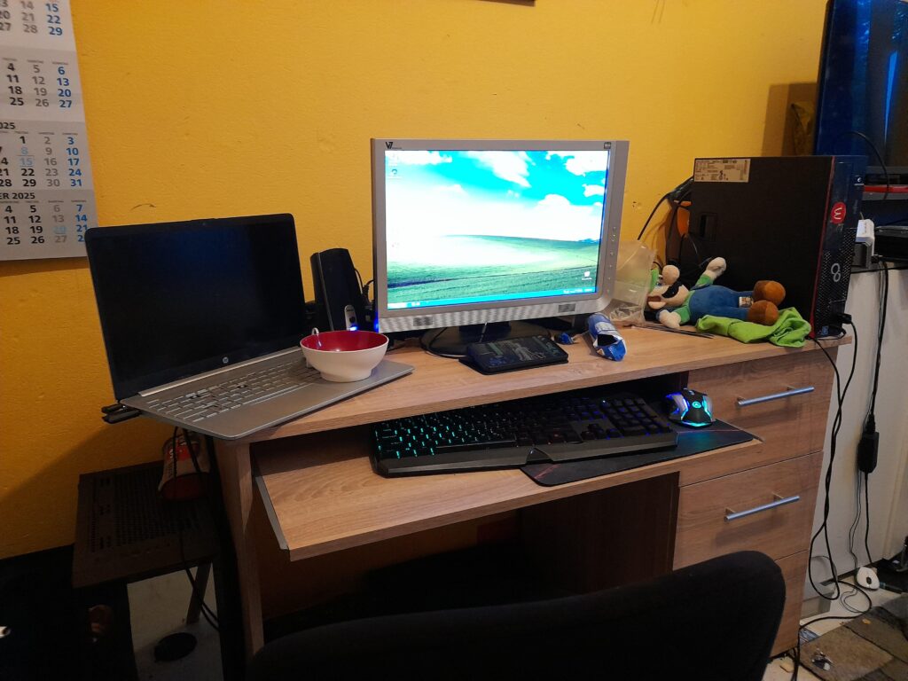 The PC was 25€ off eBay allmost everything was free exept the Laptop and keyboard